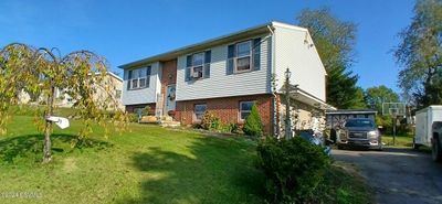 500 Locust Street, House other with 3 bedrooms, 1 bathrooms and null parking in Northumberland PA | Image 2