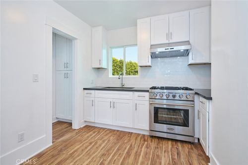 a-314 Coronado Ave, Long Beach, CA, 90814-4601 | Card Image