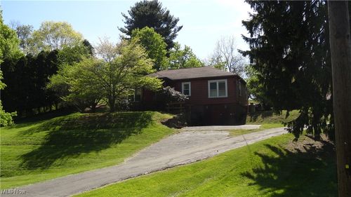 7517 Veterans Blvd, Chester, WV, 26034-1788 | Card Image