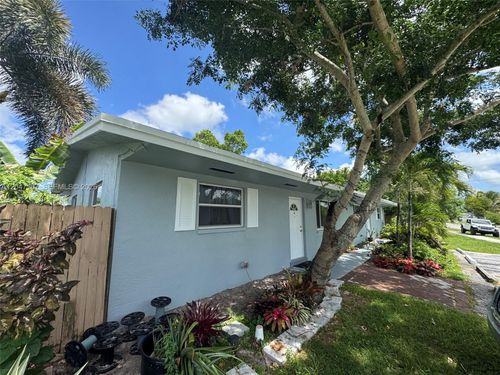 2200 Sw 42nd Ave, Fort Lauderdale, FL, 33317-6704 | Card Image