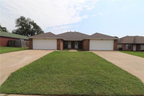 1160-1158-1160 N Boxley Ave, Fayetteville, AR, 72704-2104 | Card Image