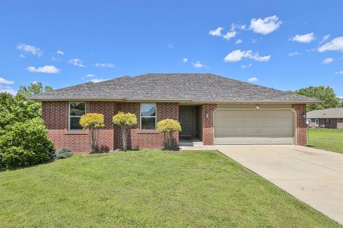 411 S Denver Pl, Bolivar, MO, 65613-2991 | Card Image