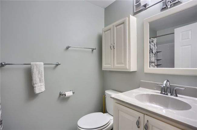 main bathroom | Image 17