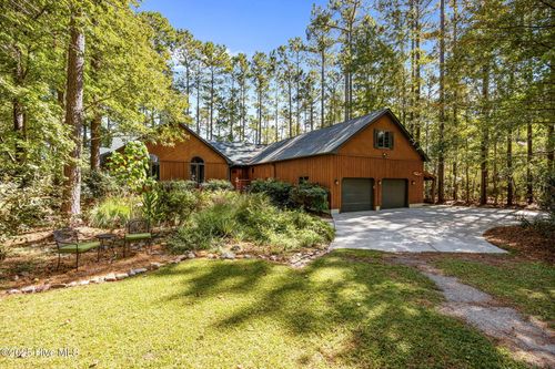 64 Leeward Ln, Oriental, NC, 28571-8776 | Card Image