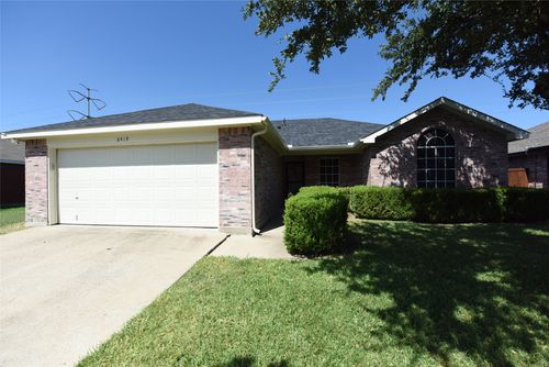 6419 Brookhaven Trl, Arlington, TX, 76001-8317 | Card Image