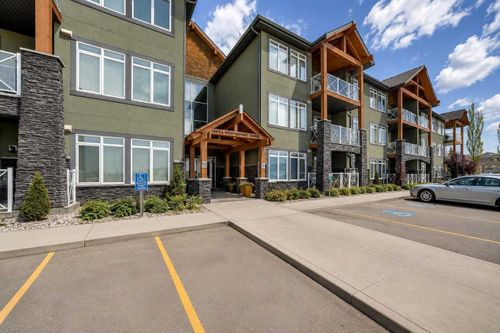 110-1005A Westmount Dr, Strathmore, AB, T1P0C3 | Card Image