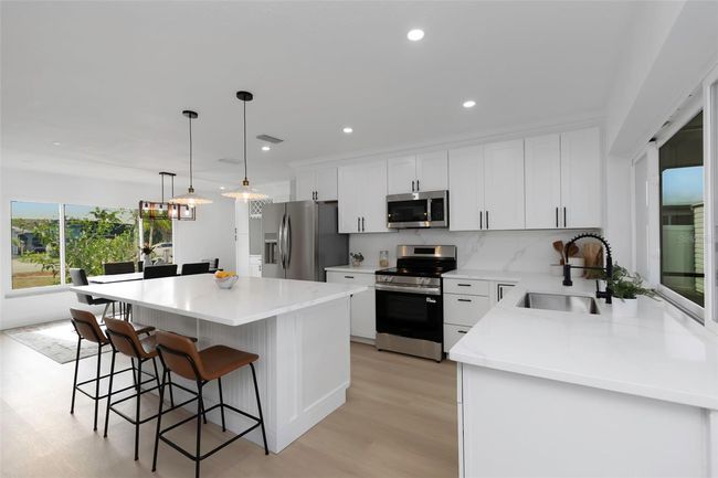 6508 Senegal Palm Way, House other with 3 bedrooms, 2 bathrooms and null parking in APOLLO BEACH FL | Image 19