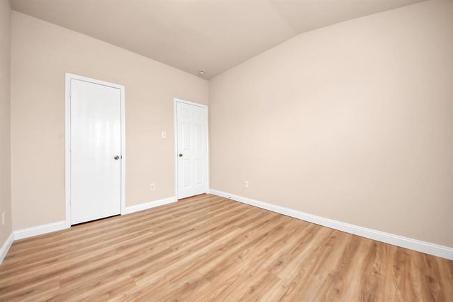 Another view of the bedroom | Image 29