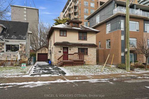 {{alt}} | Card Image