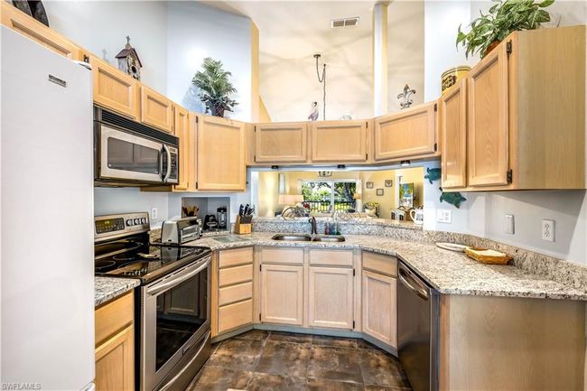 APT-204 - 1350 Misty Pines Cir, House other with 2 bedrooms, 2 bathrooms and 1 parking in NAPLES FL | Image 6