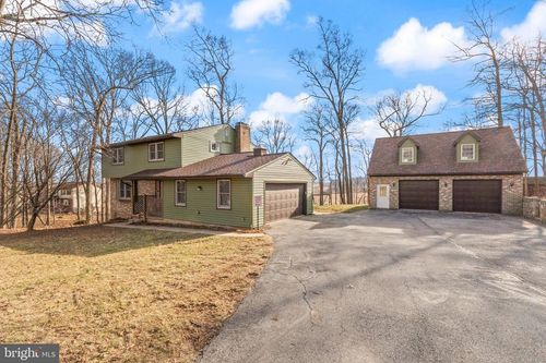 9020 Deer Lane, STEWARTSTOWN, PA, 17363 | Card Image