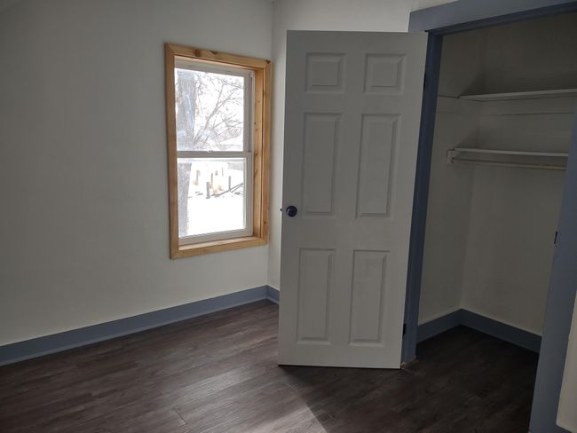 Upper bath vanity | Image 49