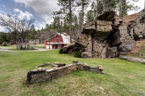 12989 Old Hill City Rd, Keystone, SD, 57751-6623 | Card Image