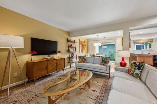 apt-y-19167 Robinson Rd, Sonoma, CA, 95476-5549 | Card Image