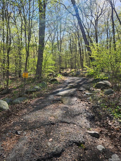 19 Brandt Rd, Hillburn, NY, 10931 | Card Image