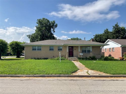 8550 24th Pl, Tulsa, OK, 74129-3004 | Card Image