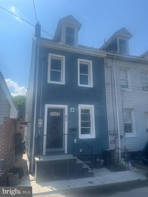 51 S Warren St, EASTON, PA, 18042-4265 | Card Image