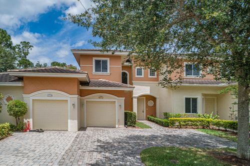 2563 Stockbridge Sq Sw, Vero Beach, FL, 32962-4216 | Card Image
