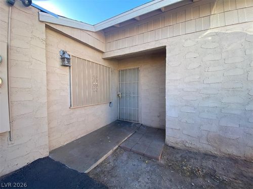 b-5215 Gray Ln, Las Vegas, NV, 89119-4845 | Card Image