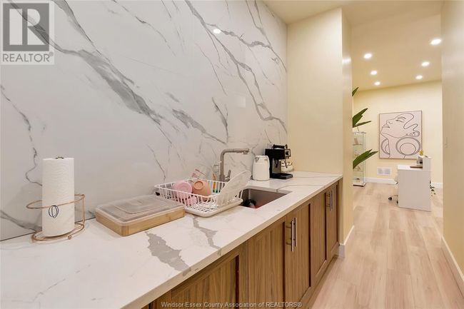 4667 Wyandotte St E, Home with 0 bedrooms, 0 bathrooms and null parking in Windsor ON | Image 36