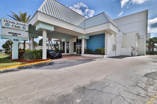 935 S Atlantic Ave, DAYTONA BEACH, FL, 32118-4762 | Card Image