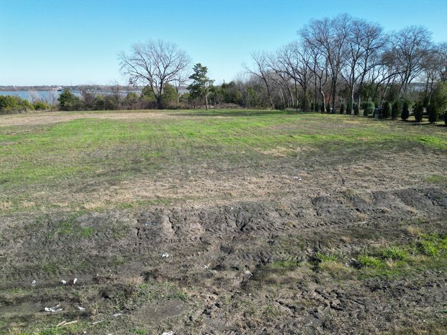 View of yard featuring a rural view | Image 9