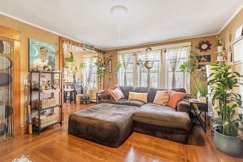 1r-22 5th Ave, Taunton, MA, 02780-1387 | Card Image