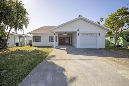 811 Bay Point Dr, MADEIRA BEACH, FL, 33708-2316 | Card Image