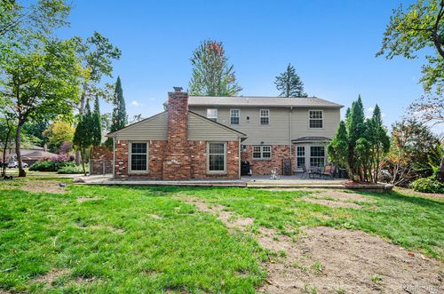 1609 Kilburn Rd N, Rochester Hills, MI, 48306-3028 | Card Image