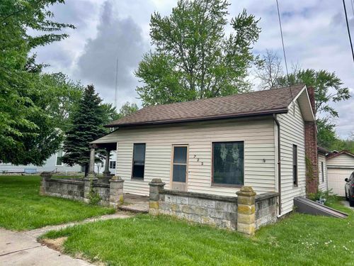 722 W Market St, Warsaw, IN, 46580-2517 | Card Image