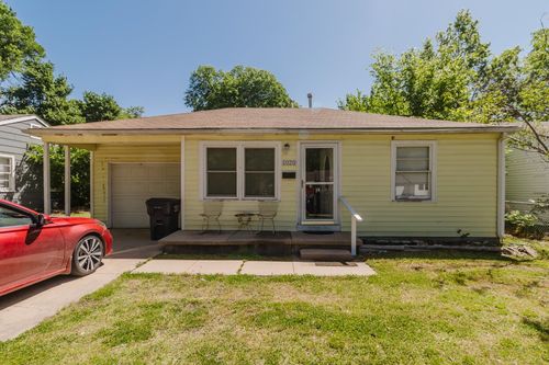 1020 Waverly St, Wichita, KS, 67218-3526 | Card Image