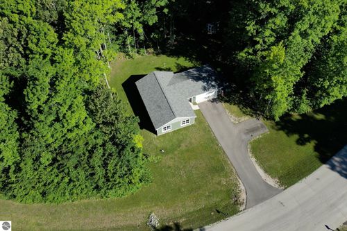2180 Remington Dr, Kingsley, MI, 49649-9551 | Card Image