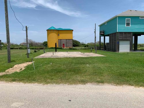 812 Crawford Johnson E, Port Bolivar, TX, 77650 | Card Image