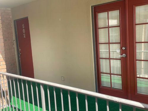 a502-4433 N Stanton St, El Paso, TX, 79902-1372 | Card Image