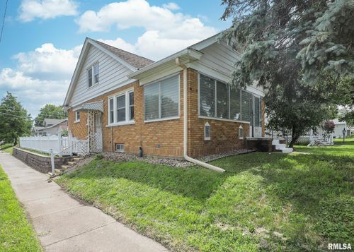 4420 18th Ave, Rock Island, IL, 61201-3941 | Card Image