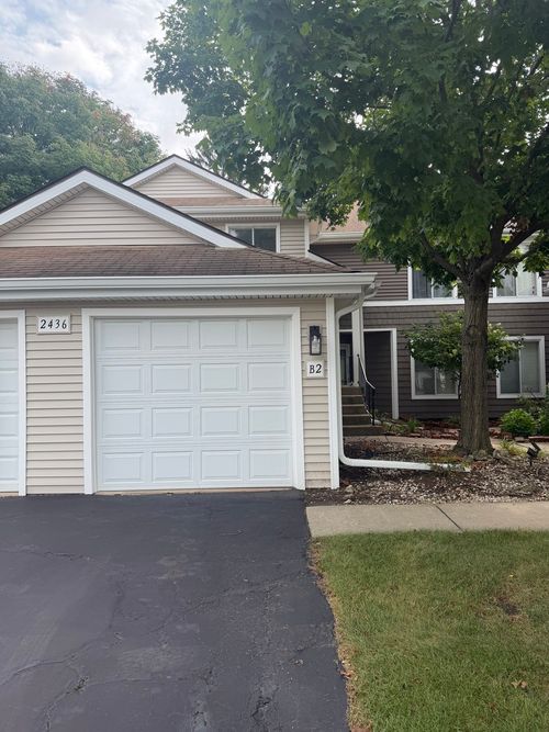 b2-2436 Salem Ct, Woodridge, IL, 60517-5004 | Card Image