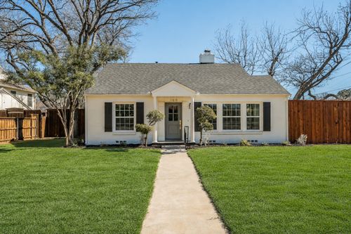 100 Crestwood Dr, Fort Worth, TX, 76107-1136 | Card Image