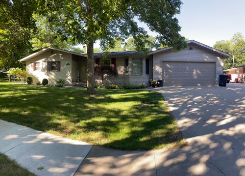 3710 Moorland Dr, Midland, MI, 48640-2223 | Card Image