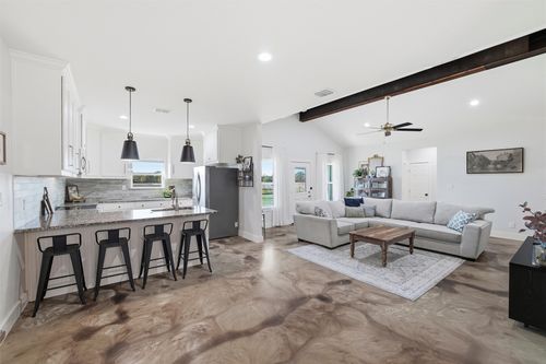 431 Advance Rd, Weatherford, TX, 76088-1243 | Card Image