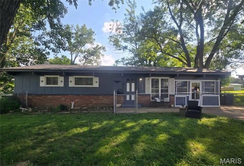 9239 Cherry Ln, Pevely, MO, 63070-2705 | Card Image