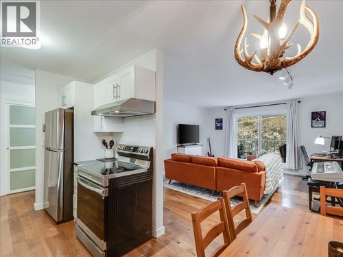 404-1611 Nickleplate Rd, Rossland, BC, V0G1Y0 | Card Image