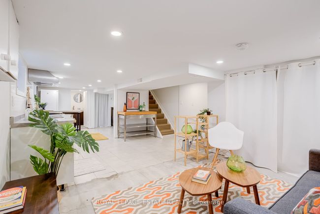 118 Mulock Ave, House attached with 3 bedrooms, 2 bathrooms and 1 parking in Toronto ON | Image 25
