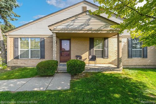3112 Hidden Trl, Waterford, MI, 48328-2554 | Card Image