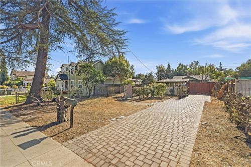 165 S Meridith Ave, Pasadena, CA, 91106-2808 | Card Image