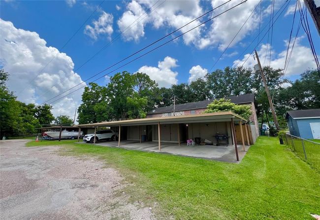 1037 - 1031 N Chenango St, Home with 0 bedrooms, 4 bathrooms and null parking in Angleton TX | Image 14
