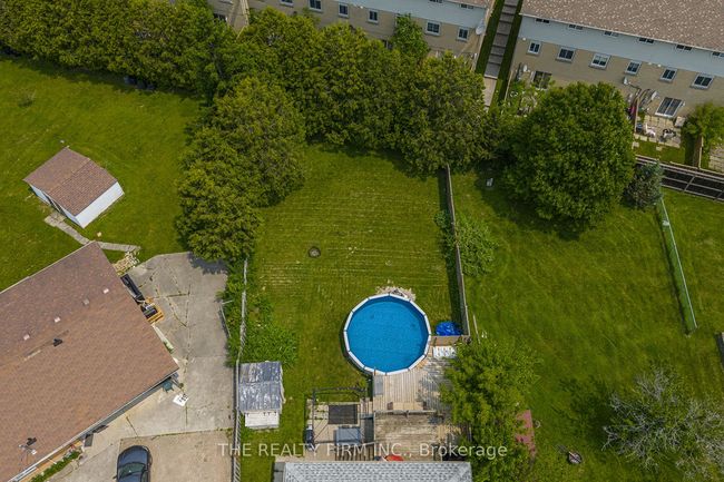 1707 Hansuld St, Home with 6 bedrooms, 2 bathrooms and 4 parking in London ON | Image 39