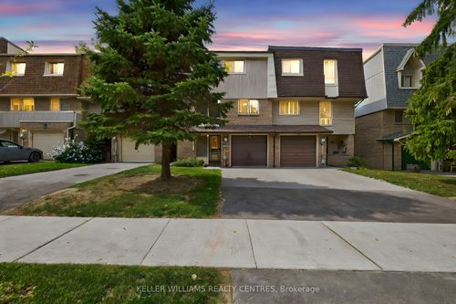 100 Poplar Cres, Aurora, ON, L4G3L3 | Card Image