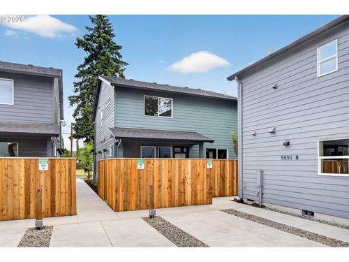 b-5551 Se Steele St, Portland, OR, 97206-5558 | Card Image