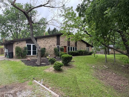 322 Frank Keasler Blvd, Duncanville, TX, 75116-2110 | Card Image