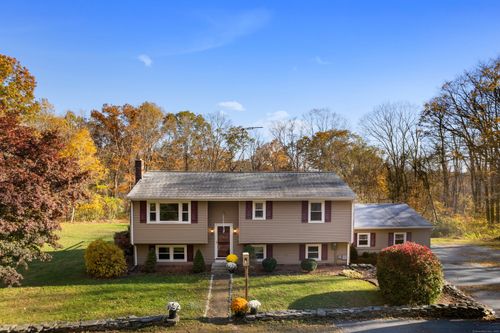 119 Rattlesnake Ledge Rd, Salem, CT, 06420-3638 | Card Image